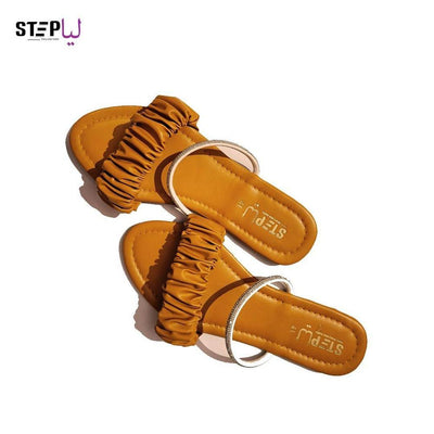 WOMANS REXINE SEMI FORMAL FLATS