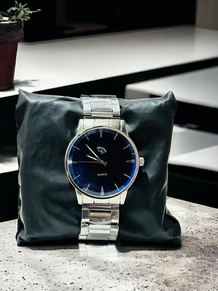 Men,s casual analogue watch